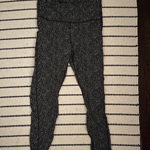 Athleta 7/8 Ultimate Stash Leggings